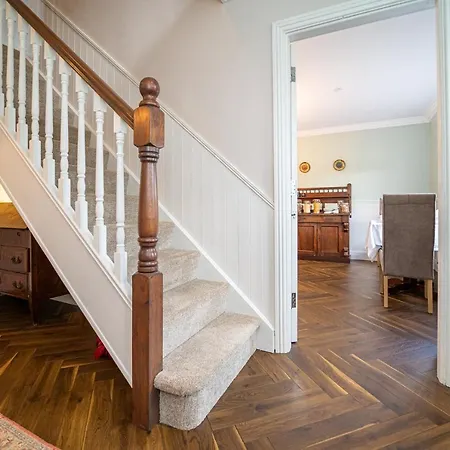 Five Ferns House Bed & Breakfast