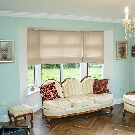 Bed & Breakfast Five Ferns House 4*