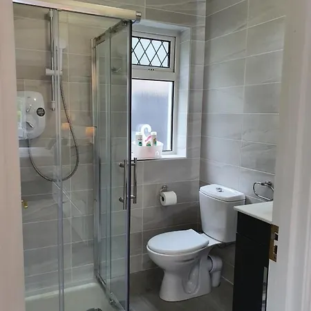 Five Ferns House Bed & Breakfast 4*