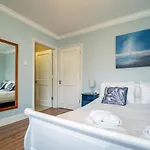Five Ferns House 4*
