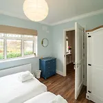 Five Ferns House 4*