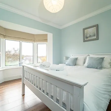 Bed & Breakfast Five Ferns House