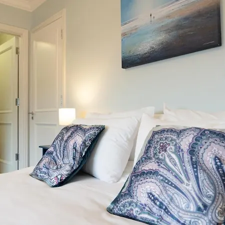 Five Ferns House Bed & Breakfast