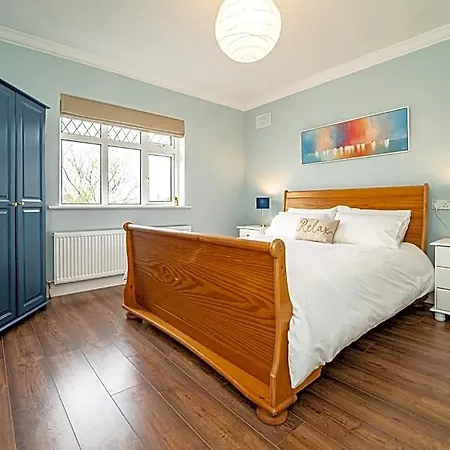Five Ferns House Bed and breakfast 4*
