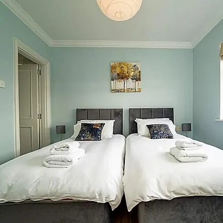 Five Ferns House Bed and breakfast 4*