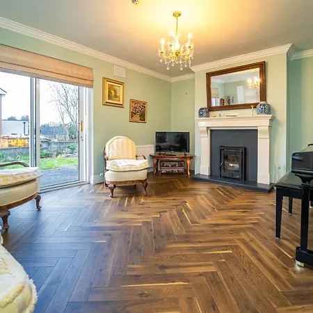 Five Ferns House Westport